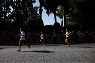 Οι δημοσιογράφοι (και όχι μόνο) τρέχουν για το Παγκόσμιο Κύπελλο Αστέγων